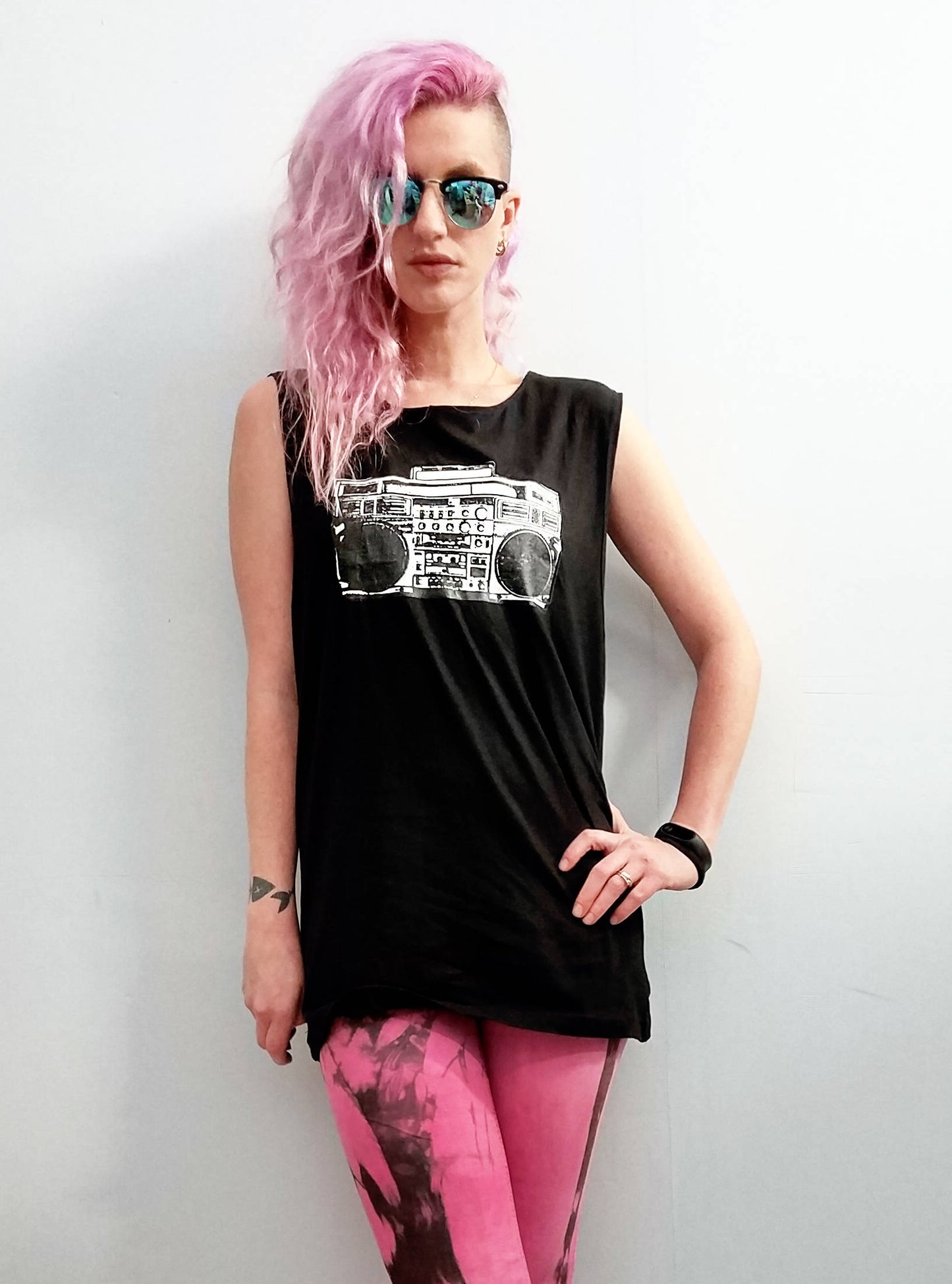 ghetto blaster vintage boombox print muscle tank women | oversize tank top | Unisex retro shirt hipster tshirt