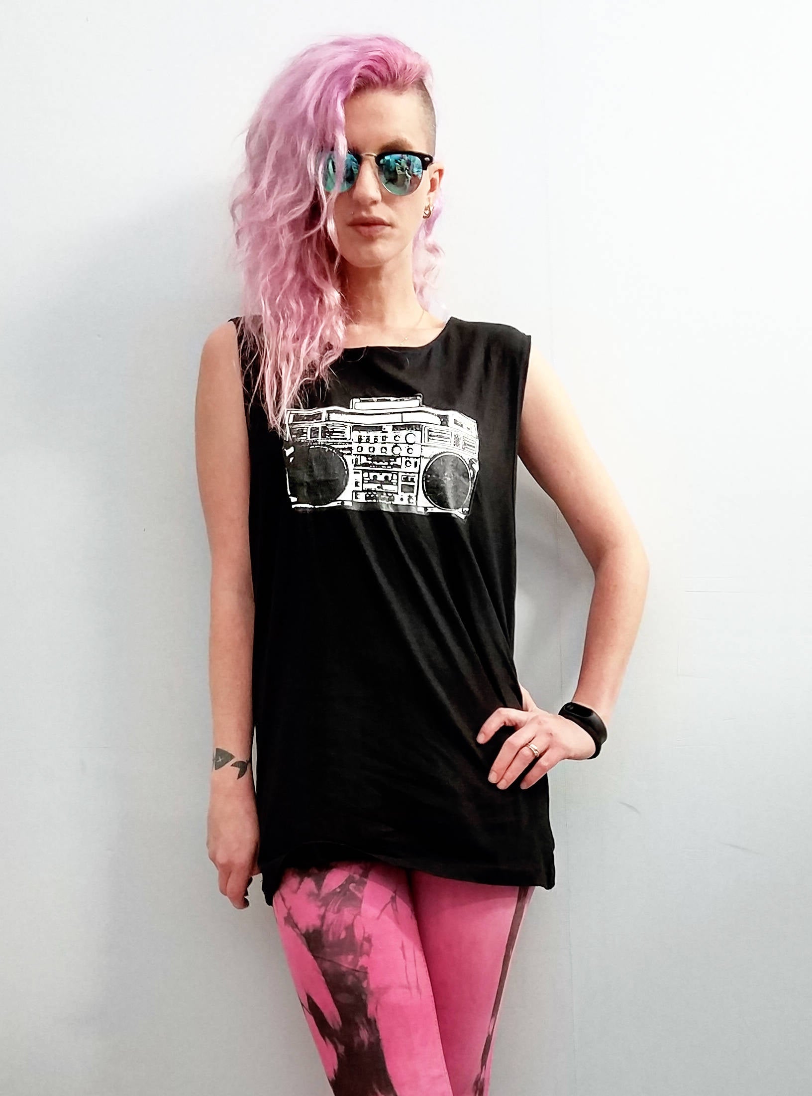 ghetto blaster vintage boombox print muscle tank women | oversize tank top | Unisex retro shirt hipster tshirt