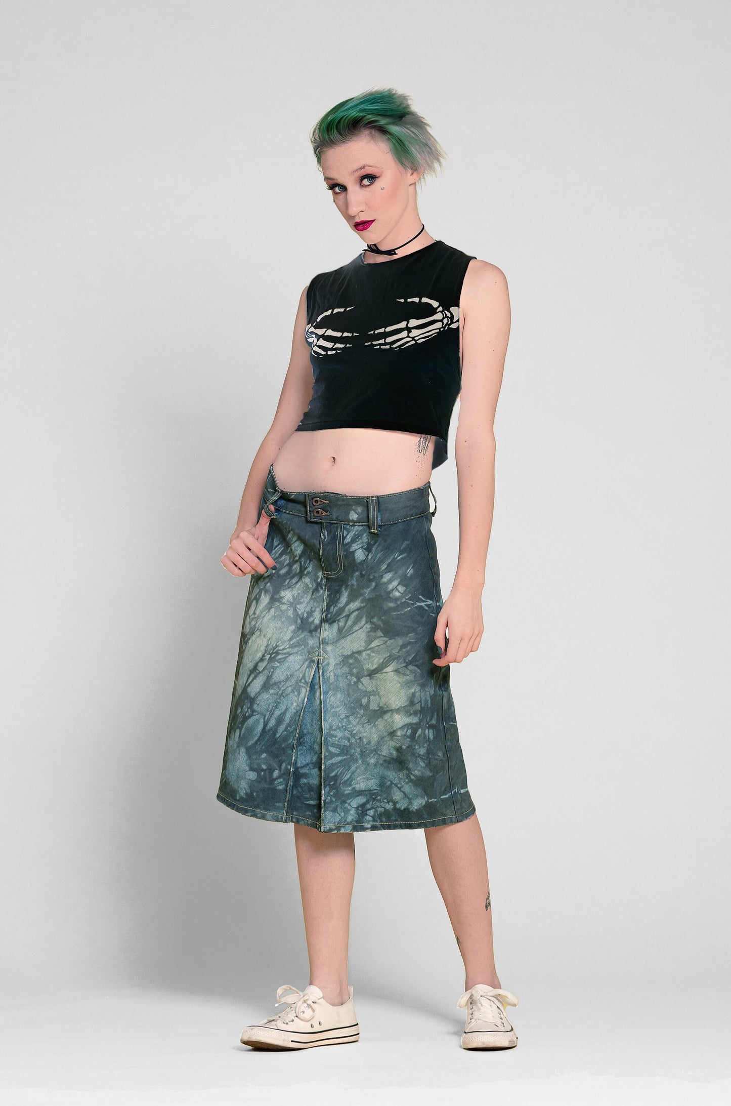 black skeleton hands print crop top tank top