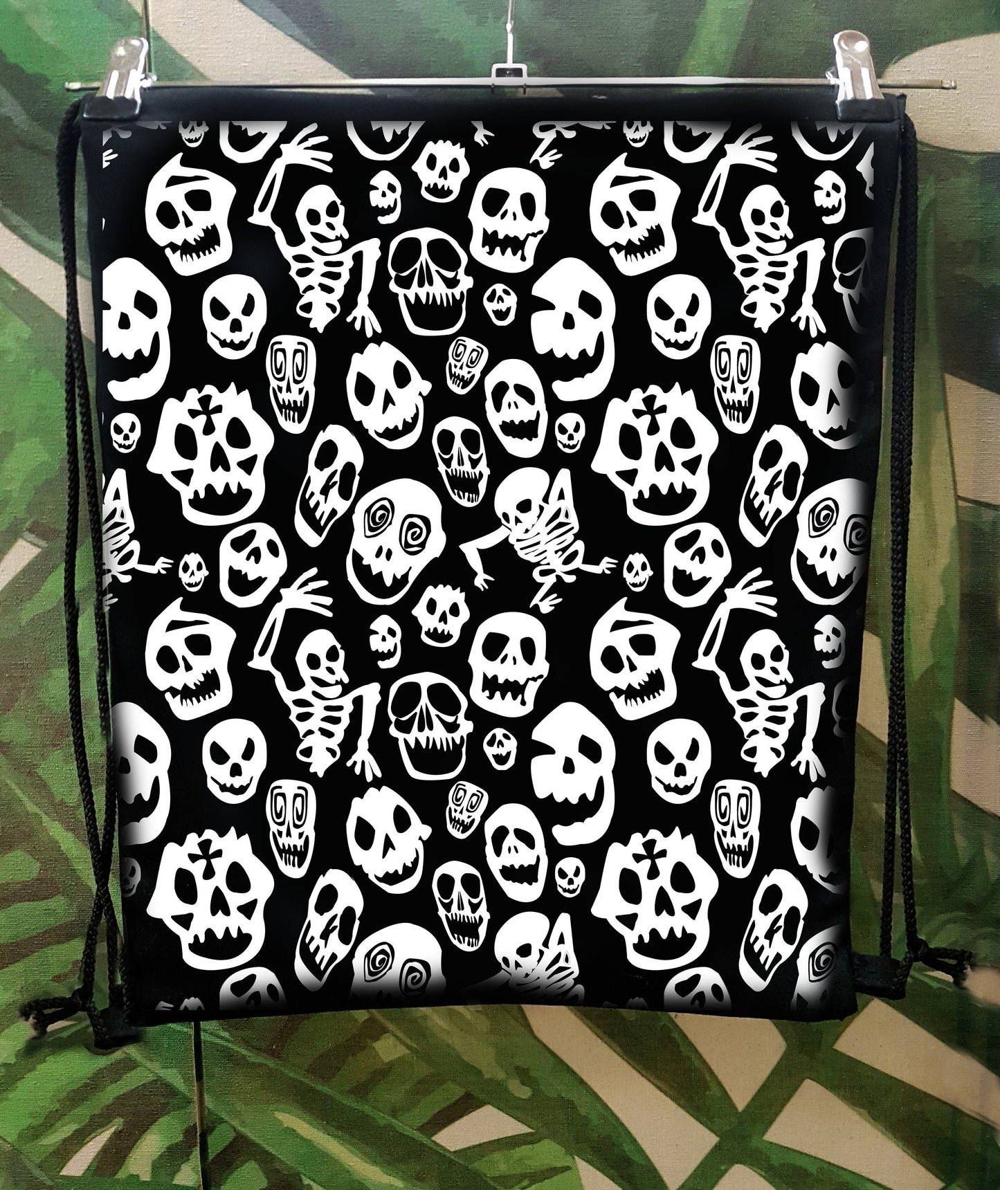 Vintage skull print drawstring backpack in black