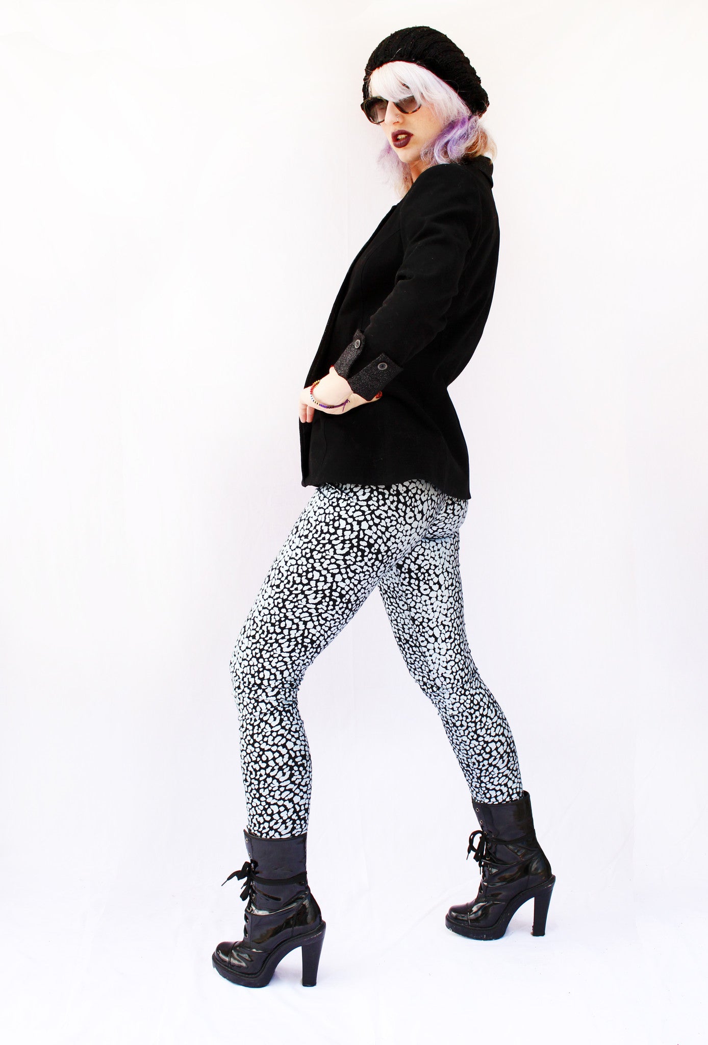 Bling Bling Metallic Silver Leopard Leggings – Agoraphobix